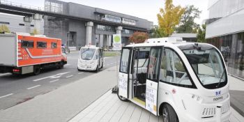 Versicherer weitet Test mit selbstfahrenden Bussen aus